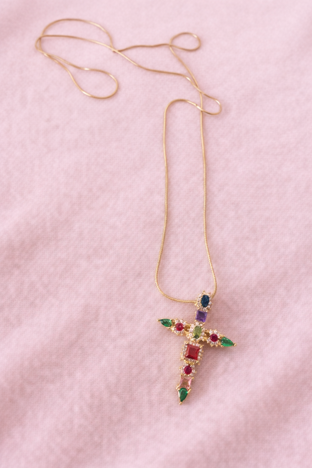 COLLIERS PIERRES CROIX