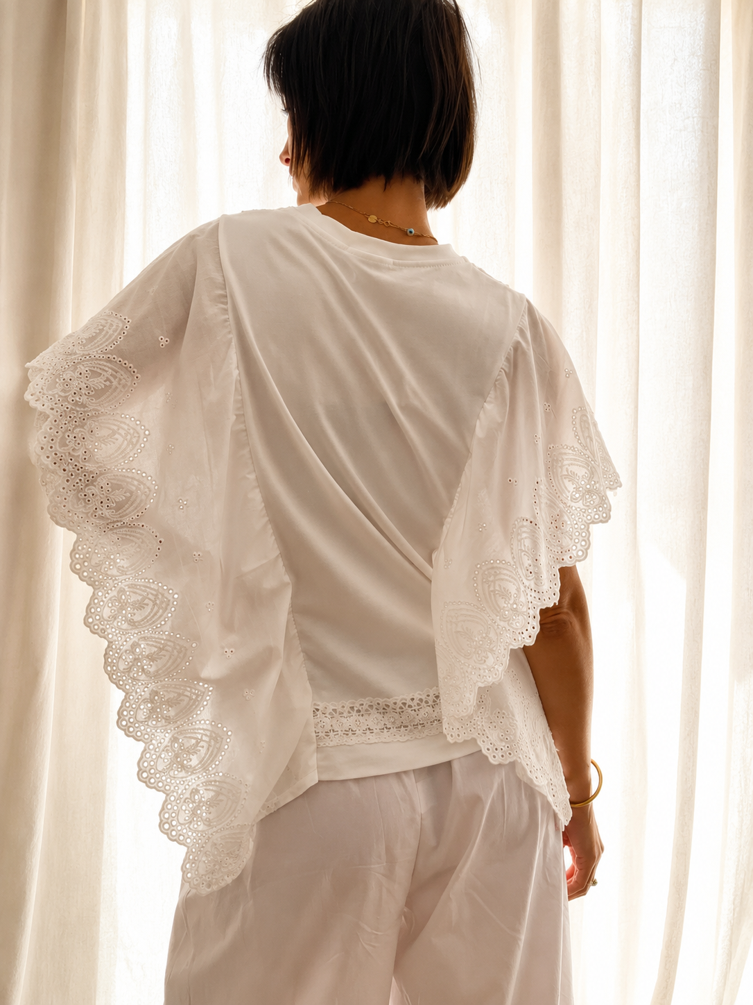T-SHIRT LEONIE
