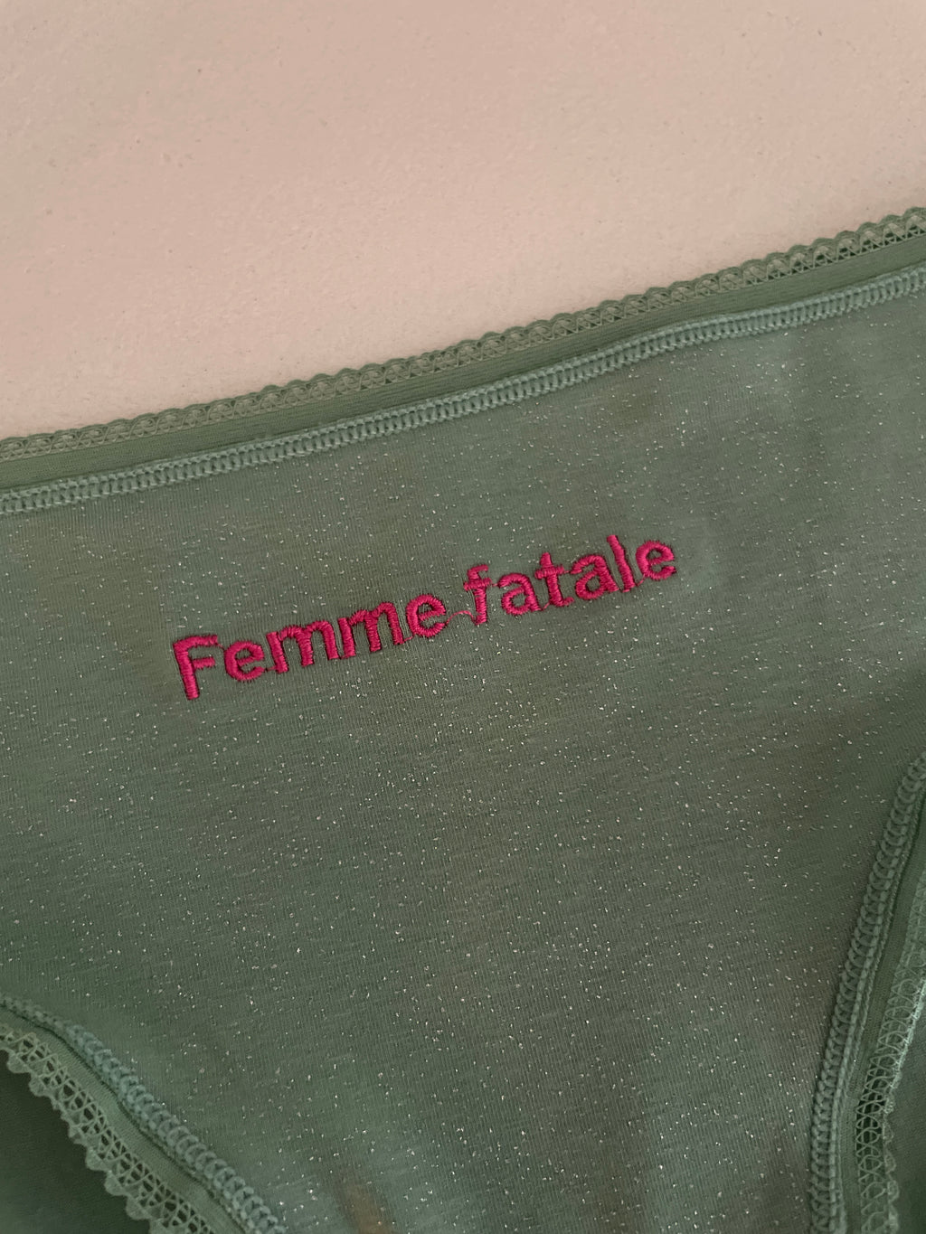 CULOTTE À PAILLETTES