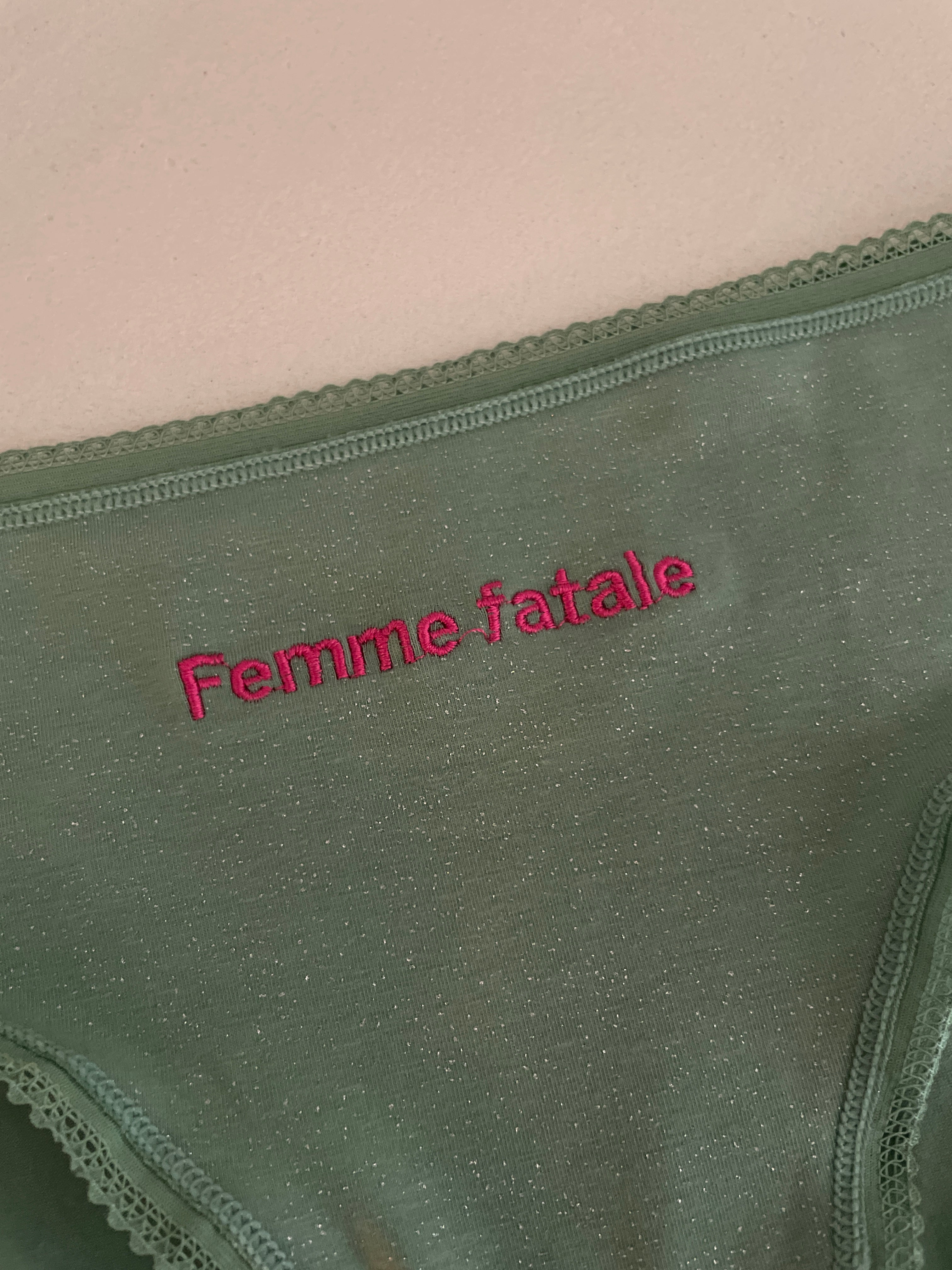 CULOTTE À PAILLETTES